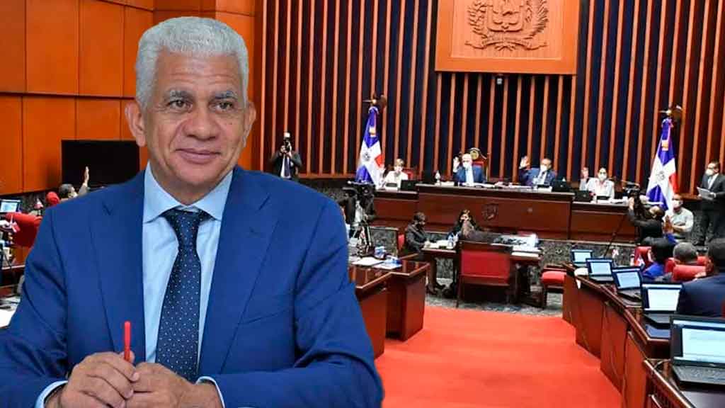 El presidente del Senado, Ricardo de los Santos